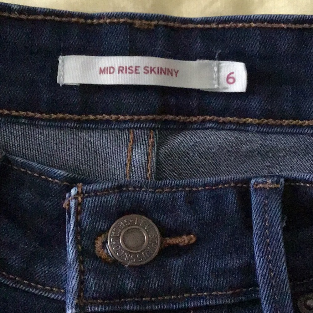 SPECIAL PRICE weekend only Levi’s Mid Rise Skinny 6 Dark Denim - Picture 3 of 6